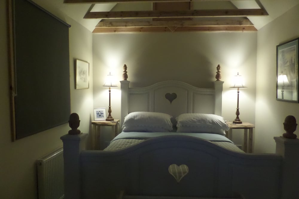 Charming 1-bed Garden Lodge in Boyndie, Banff view 2