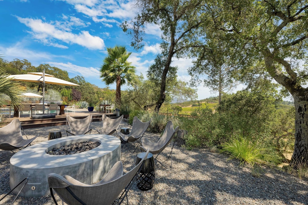 Kenwood Vista by Avantstay 7acres w/ Pool, Fire Pit, Vineyard Views