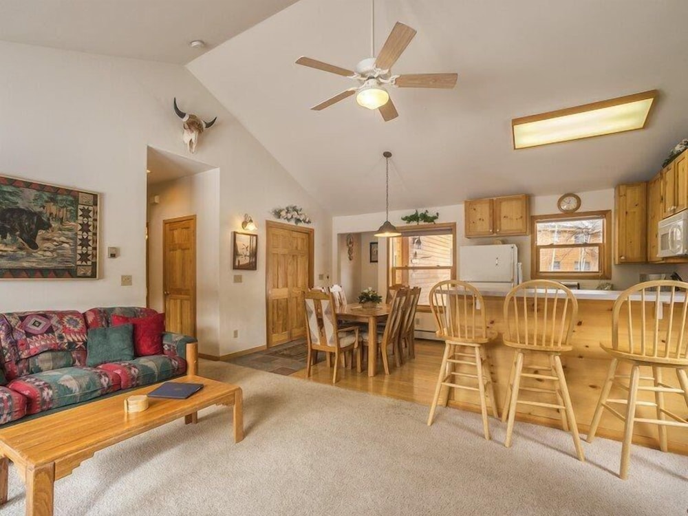 Snake River Village 3 Bedroom Apartment by Key to the Rockies