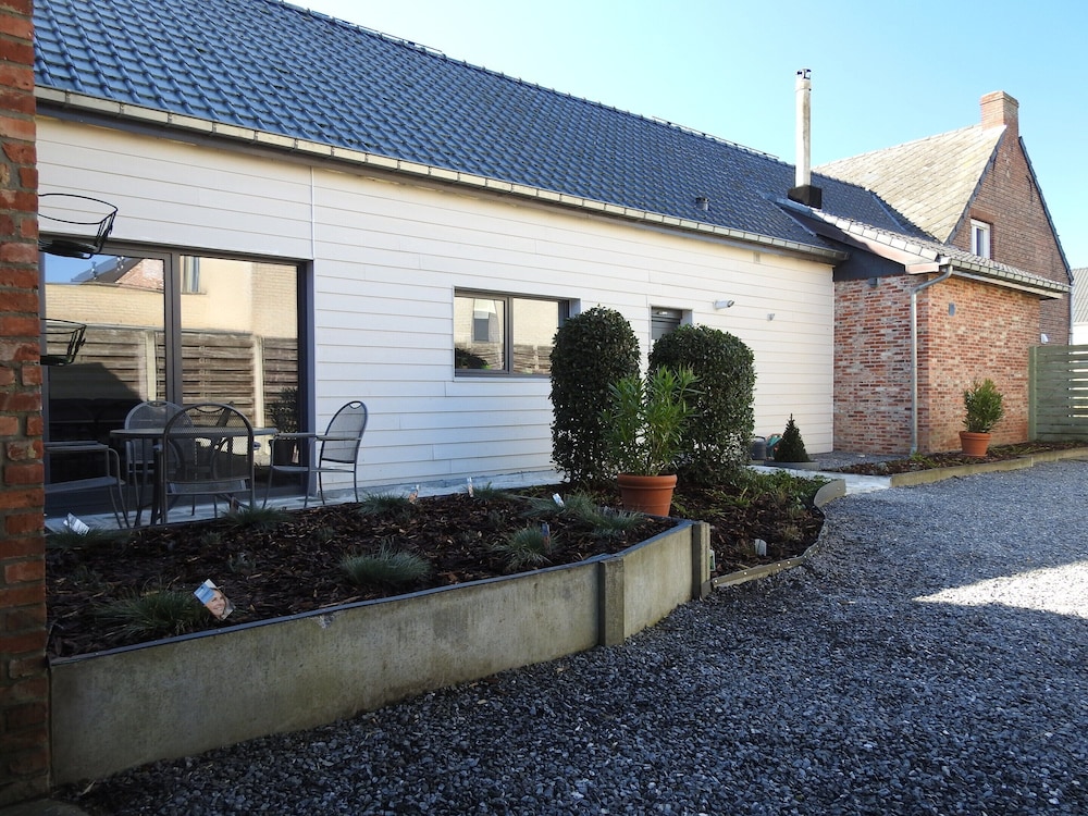 Herselt Garden Shed Retreat