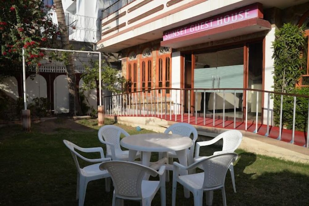 Sunset Guesthouse view 4