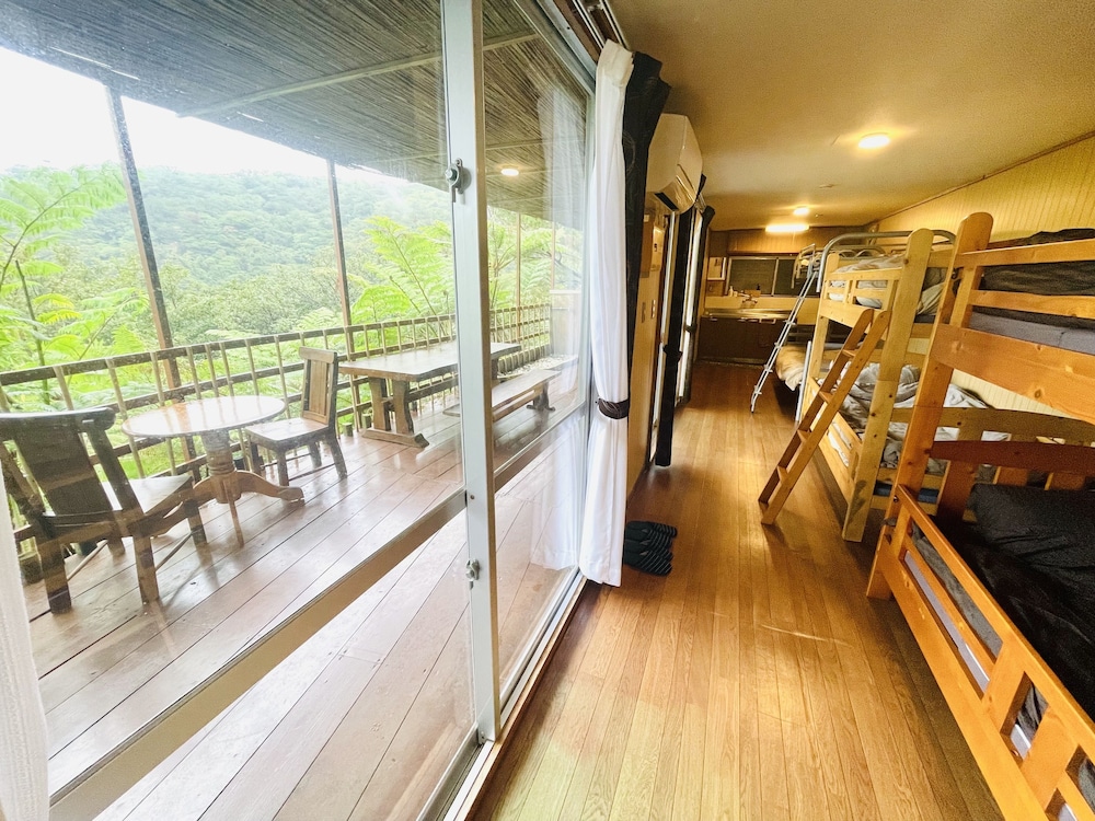 Starlight Hostel Endeavour view 2