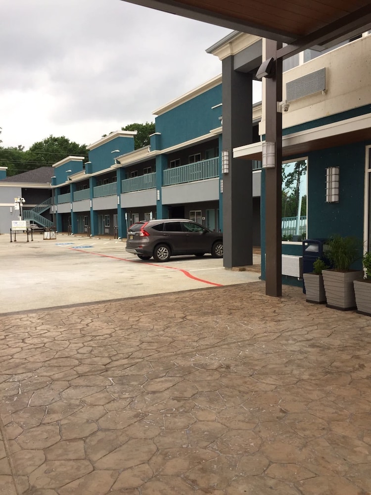 Hotel Blue - Woodlands