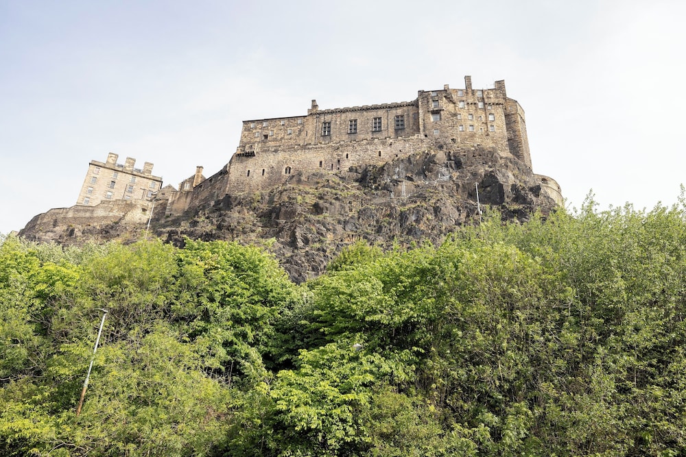 Elegant Apartment in the heart of Edinburgh