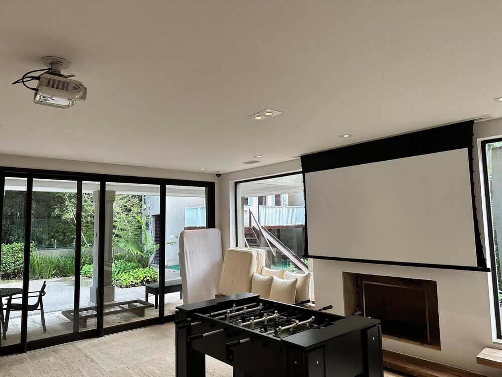Mans o 6 Suites Riviera