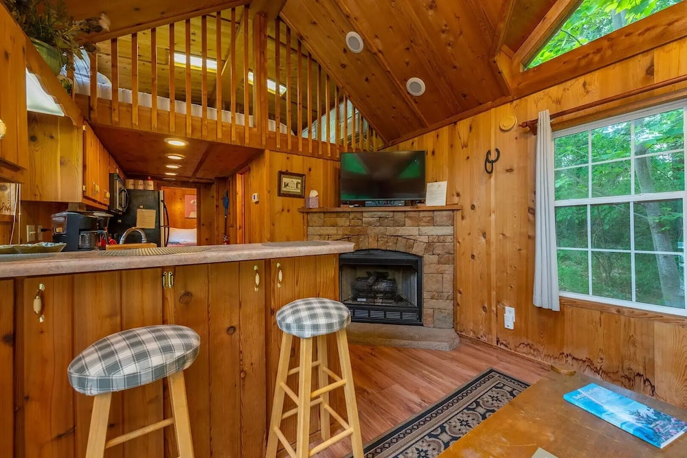 Engadine Inn  Cabins - Property Image 122