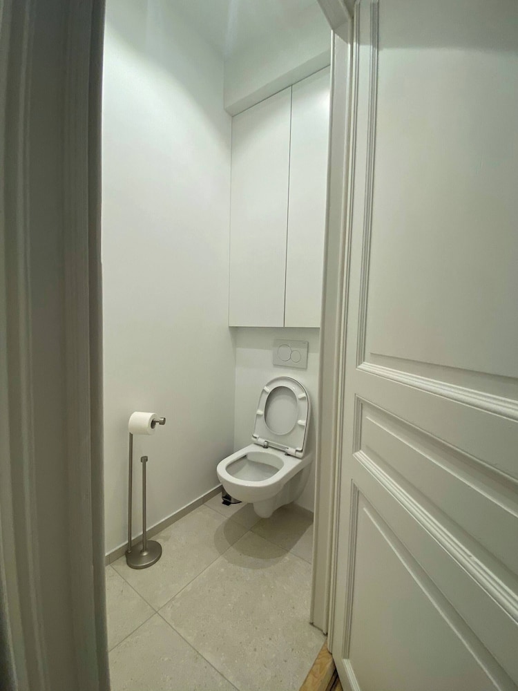 Self Check in Brussels Apartment for 2 in Heart of Trendy Saint-gilles