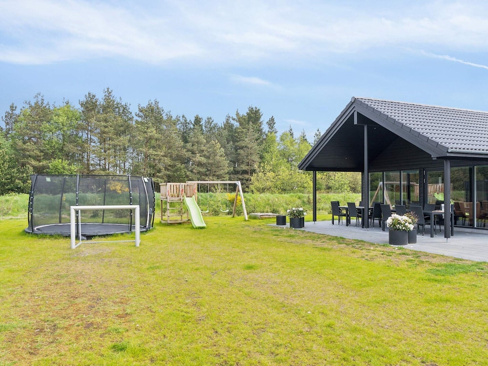 5 Star Holiday Home in Norre Nebel