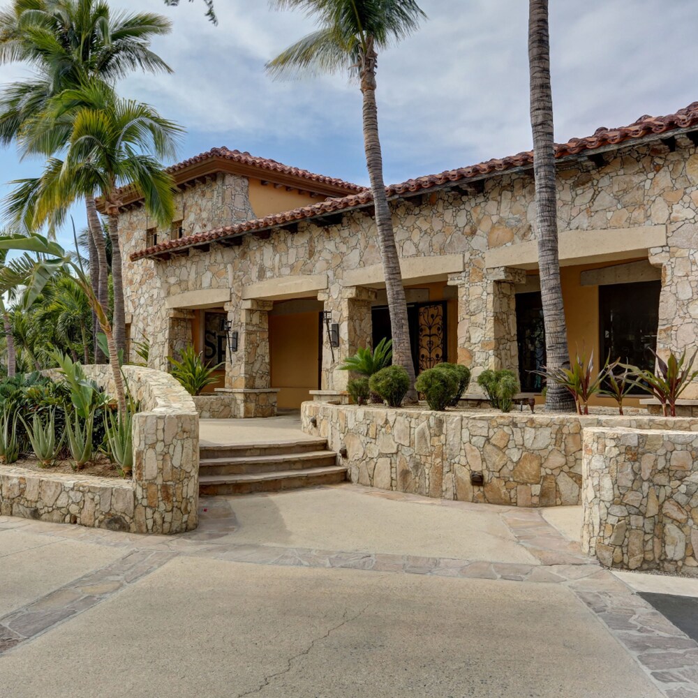 Hacienda Tranquila in Cabo San Lucas