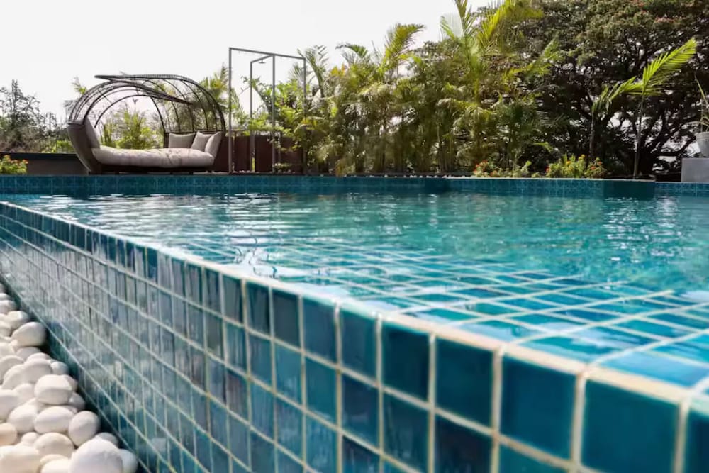 The Coastal Nest - 2BHK by Da Alohas