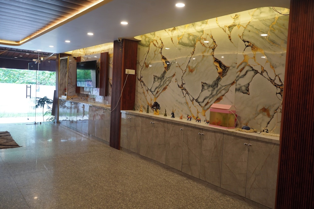 Hotel Pranjal Inn