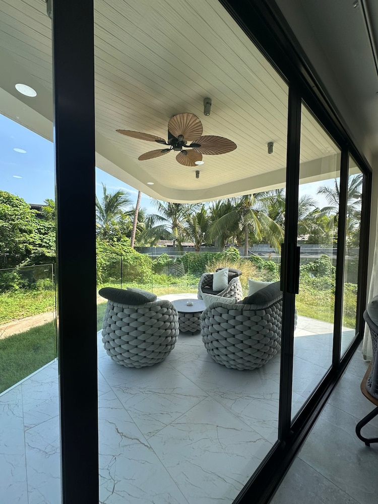 Beachside Residence