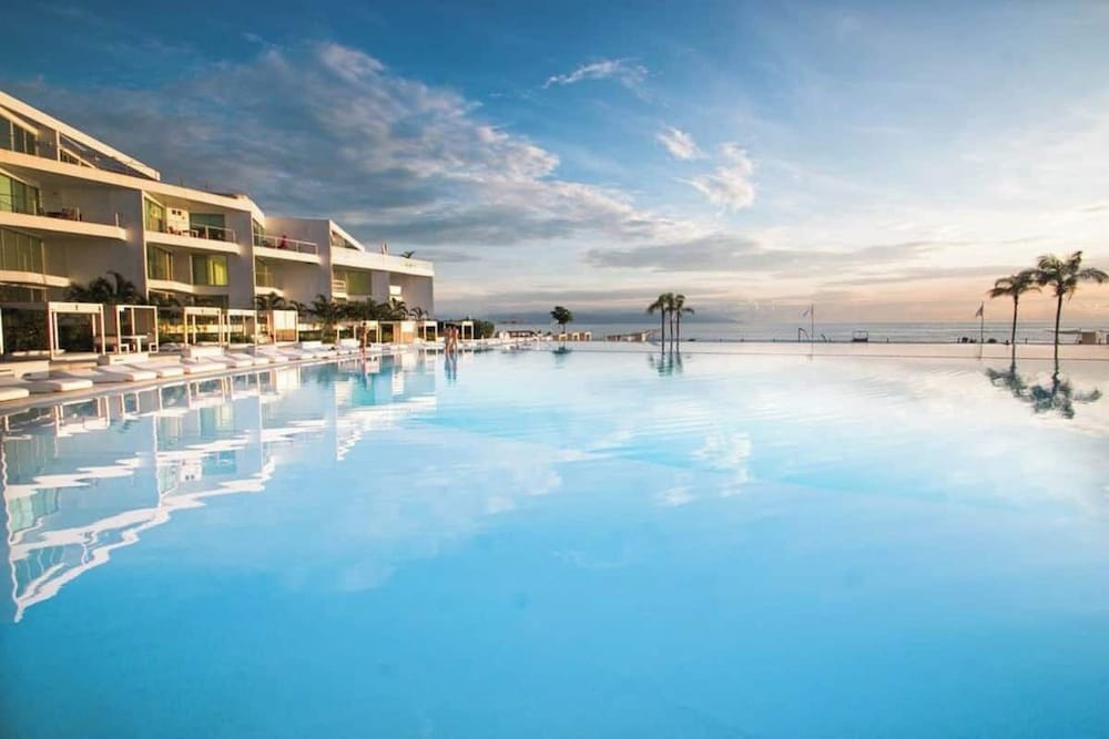 Aria Ocean Beachfront Condos