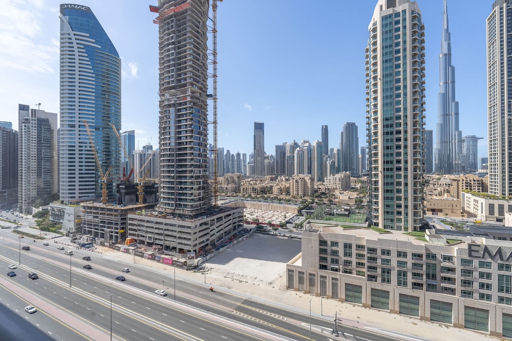 3 Bedroom Apartment in Sterling West With Full Burj Khalifa Views