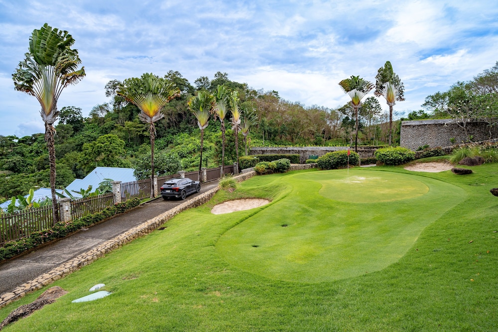 Royal Legacy Golf Villa