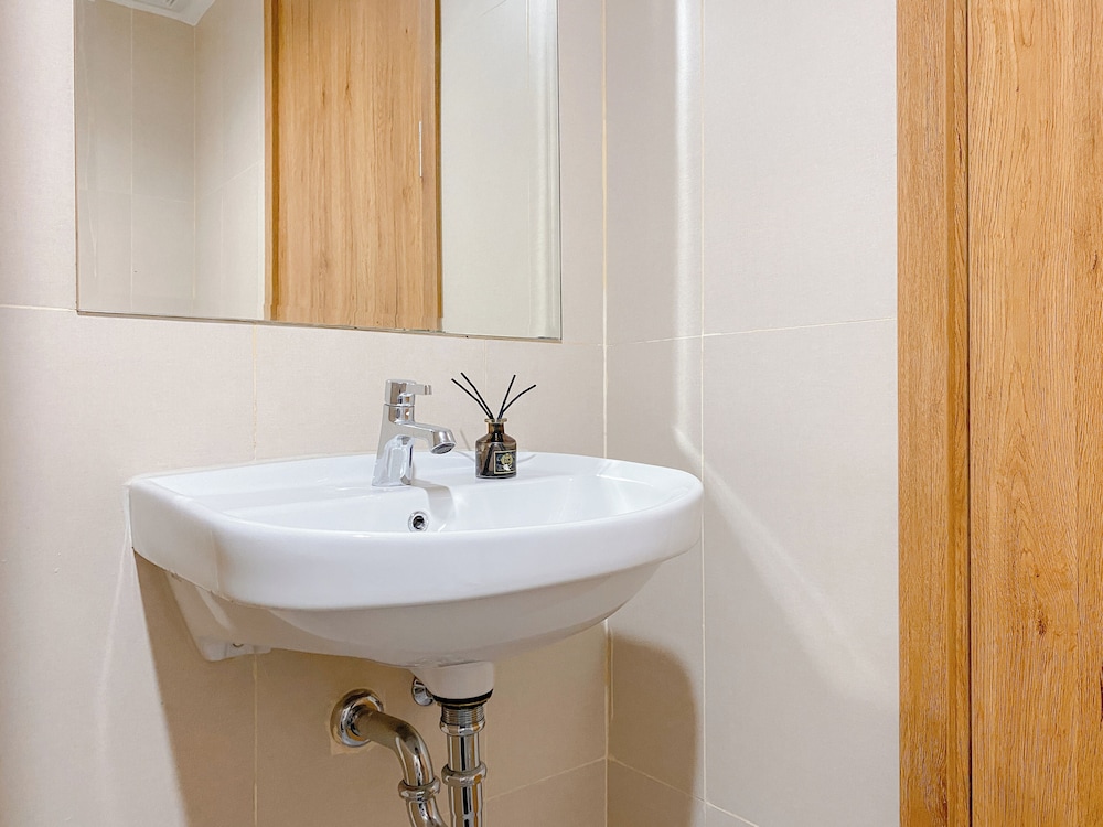 Best Studio Apartment At Gateway Park Lrt City Jatibening