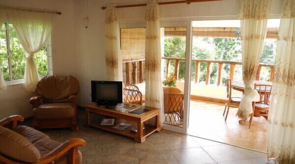 Lemongrass Lodge