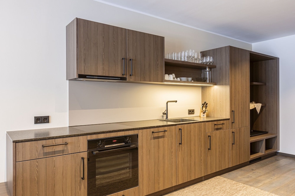 Spacious Apartment With Terrace