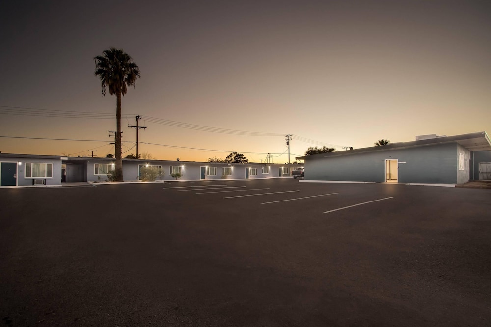 Suburban Studios Ridgecrest near China Lake Naval Station
