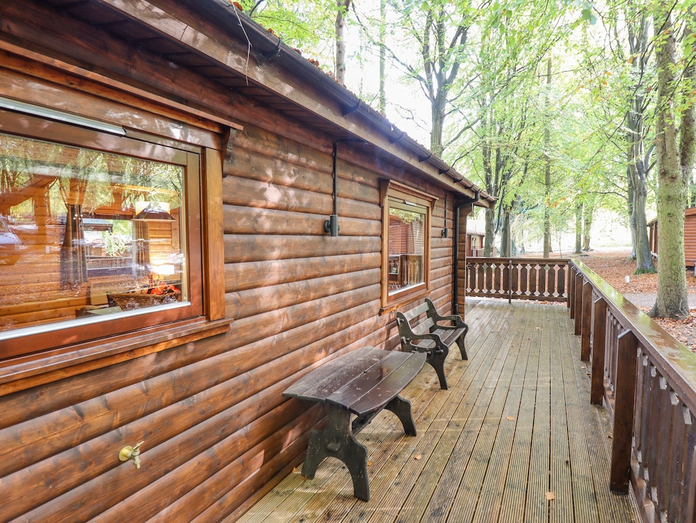 Leafy Hollow Lodge