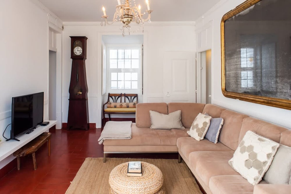 Luxury Building With Rooftop in Central Ericeira
