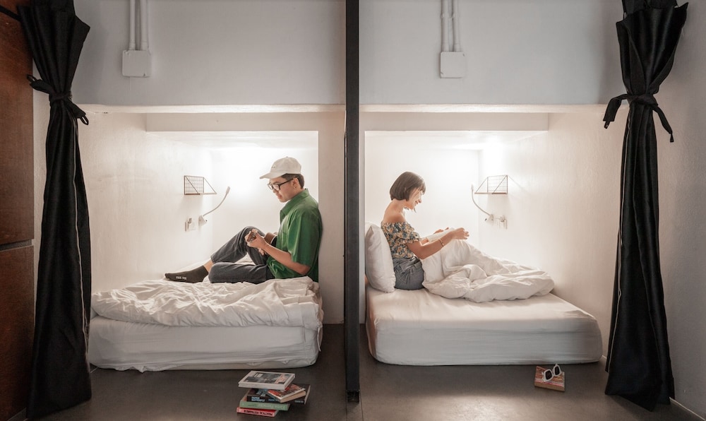Book a Bed Poshtel - Hostel