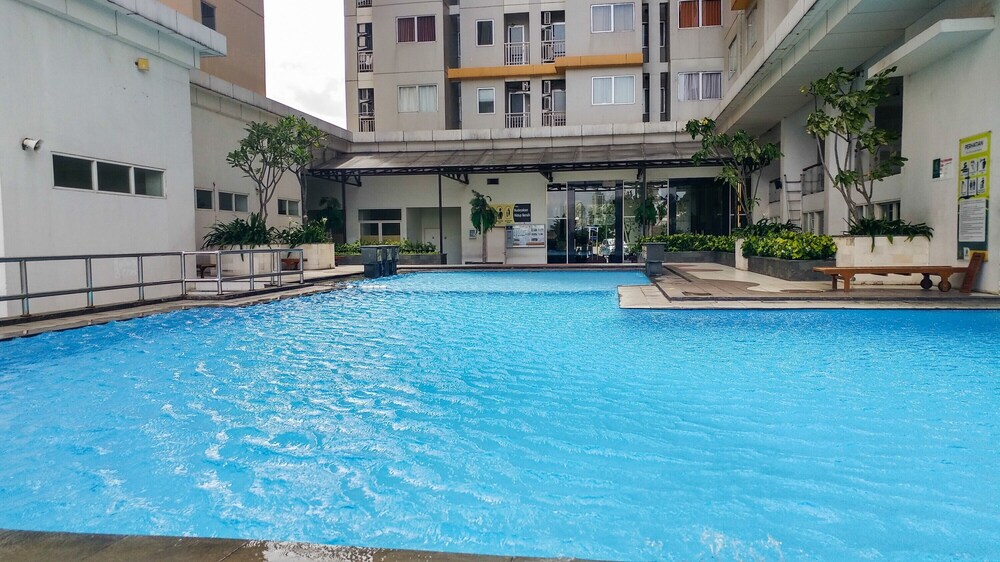 Spacious 3Br At Pakubuwono Terrace Apartment