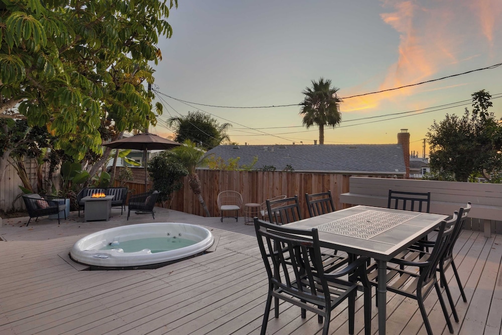 Cliff View by Avantstay Hot Tub + Fire Pit 1 Block From Downtown La Jolla