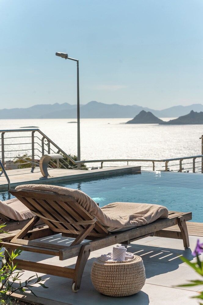 Marinhill High Luxury Property