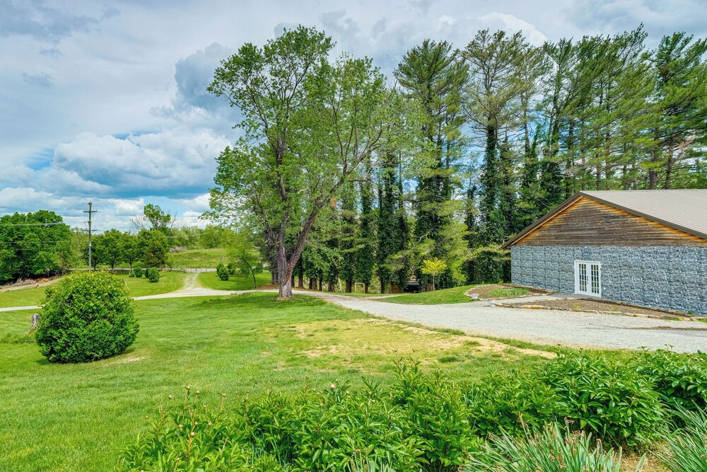 9-acre New River Retreat Near Radford University