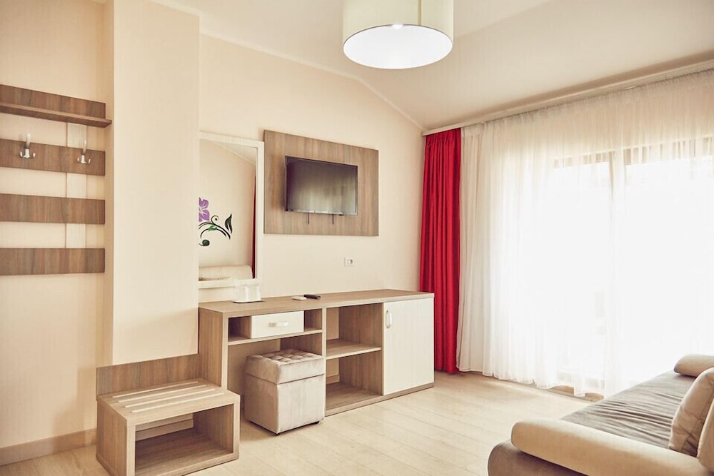 Vila Iulia view 3