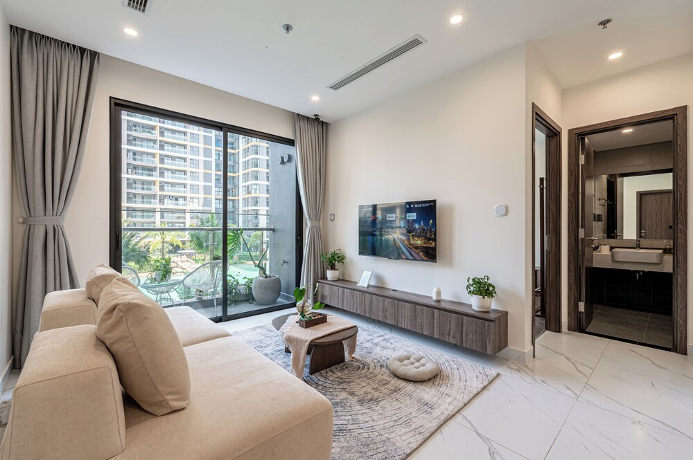 LA Nest - The Green Nest