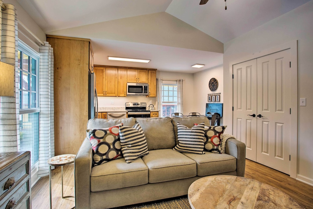 Newly Remodeled Apartment on Main Street in Saluda - Property Image 15