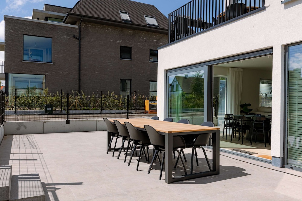 Huswell - Family Villa With Terrace and Parking