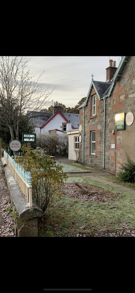 1 Loch Ness Hostel