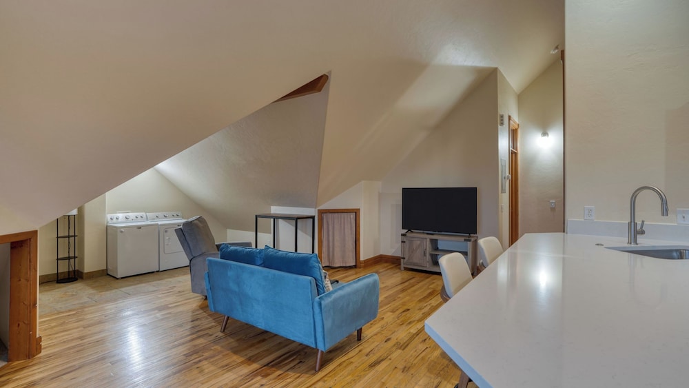 Skate Bowl, Hot Tub & Game Room Breckenridge Adventure Chalet by Avantstay