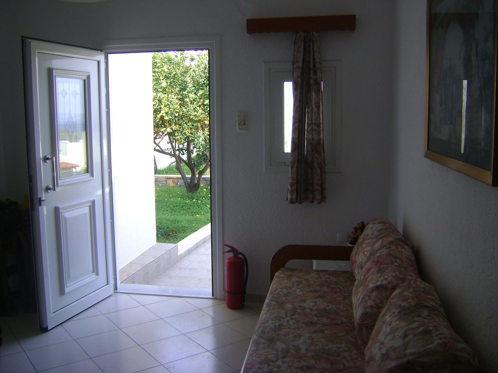 Kavousanos Apartments