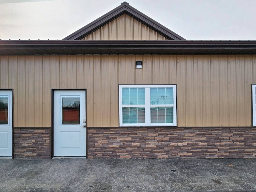 Breckenridge Suites