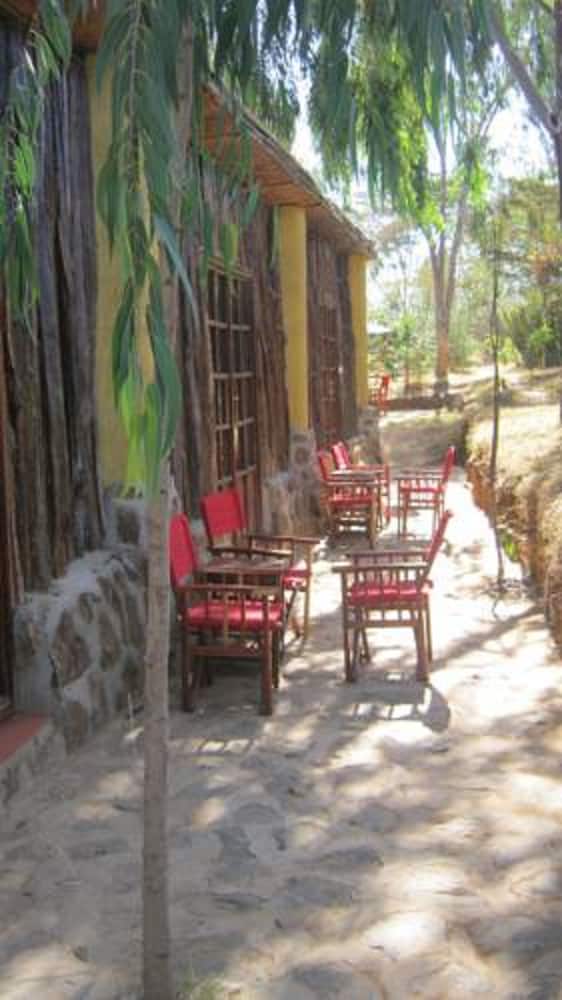 Ngari Hill Guest House & Campsite