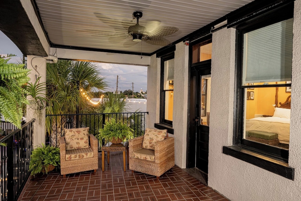 Sebring Vacations - The Roanoke Hotel - Property Image 14