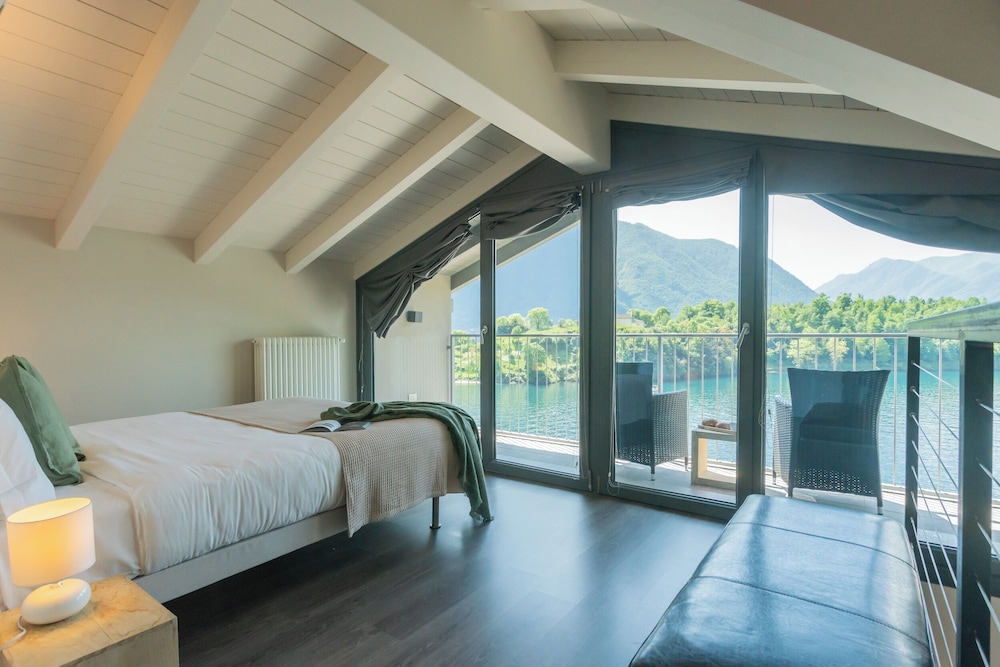 Mulino Vista Lake by Rent all Como