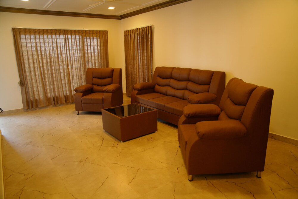 Queens Villa