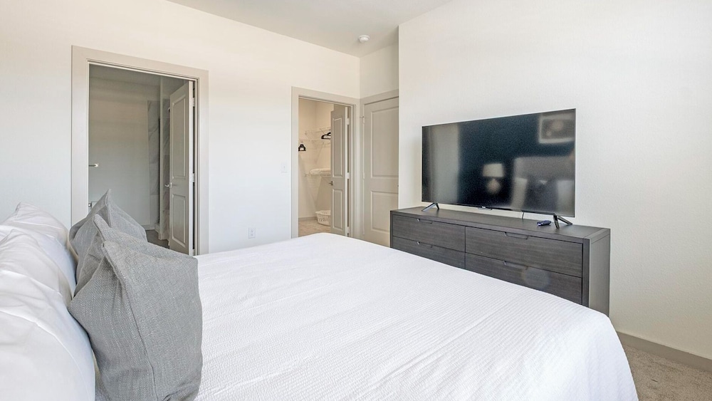 Landing Apartments Waller