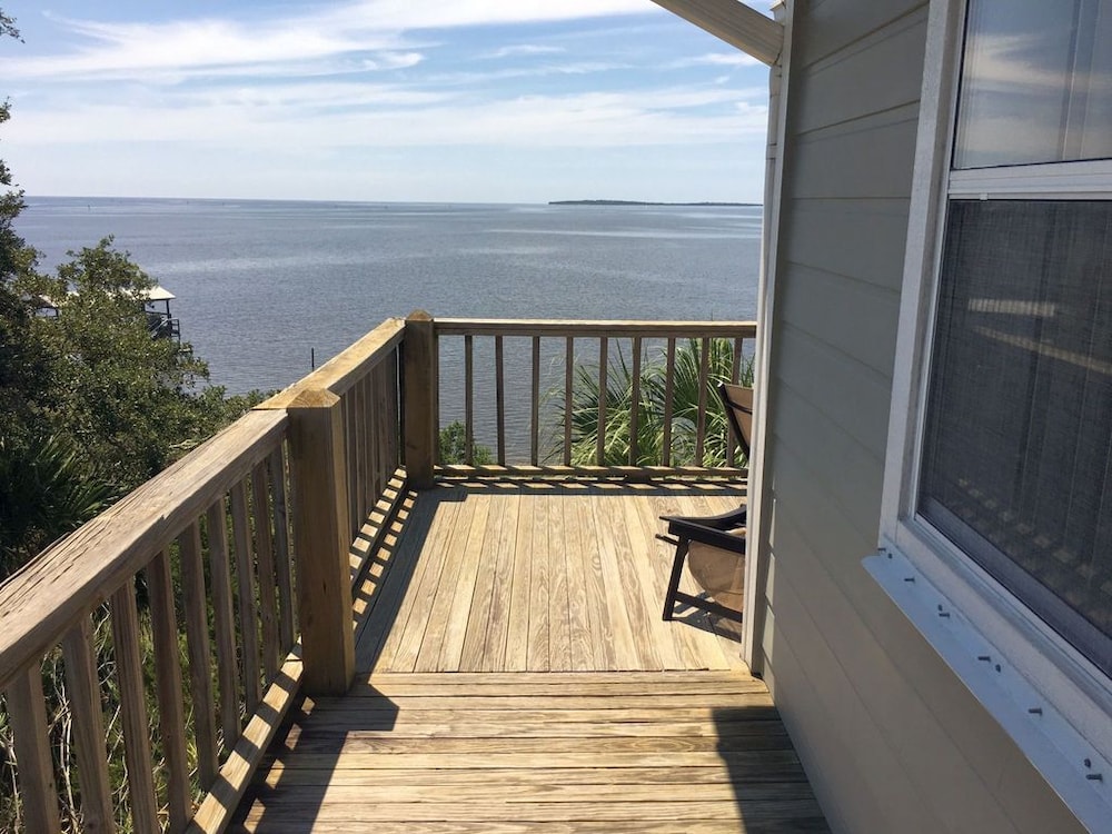 Seahorse Landing