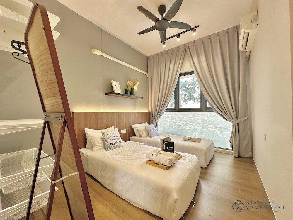 Country Garden Danga Bay Sea View Homestay by Stayrene