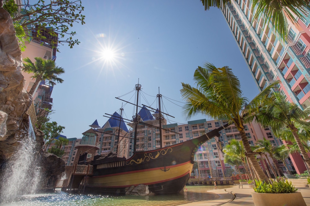 Grande Caribbean Condotel by Narintorn