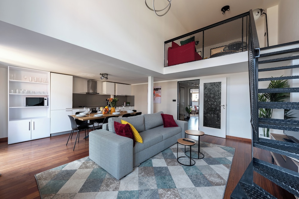 Apart loft hotel in Karlin