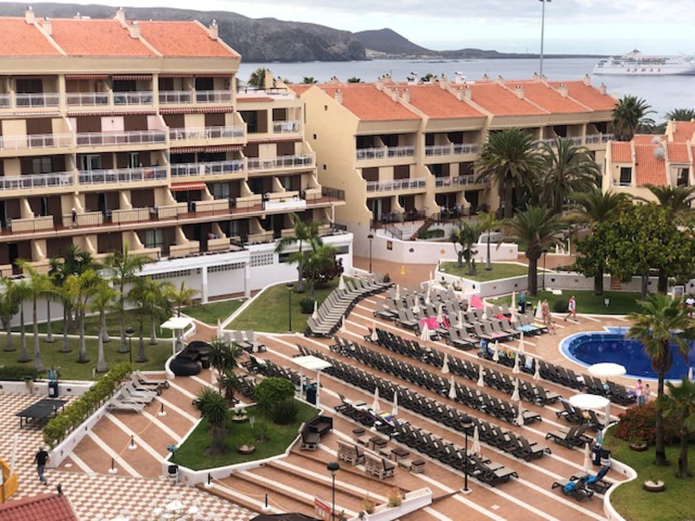 Compostela Beach Family Garden Los Cristionas