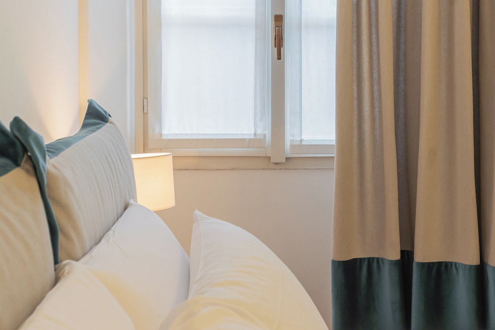 Lake Holiday Como by Rent all Como