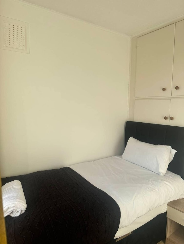 Leeds Urban Retreat- Pet Friendly Flat